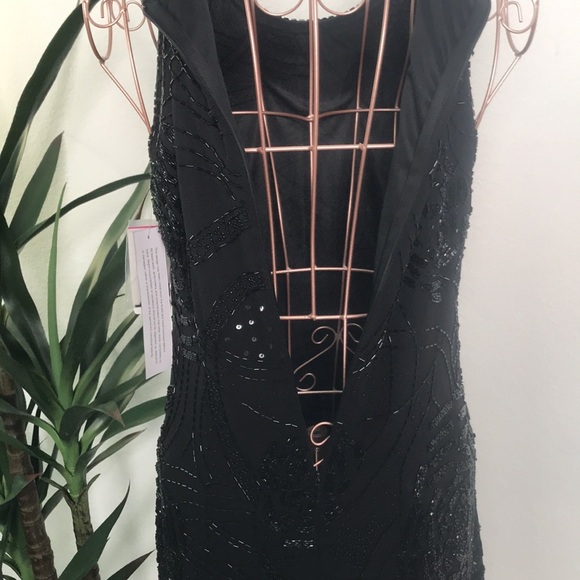 Aidan Mattox Sleeveless Beaded Cocktail Dress - Picture 7 of 8